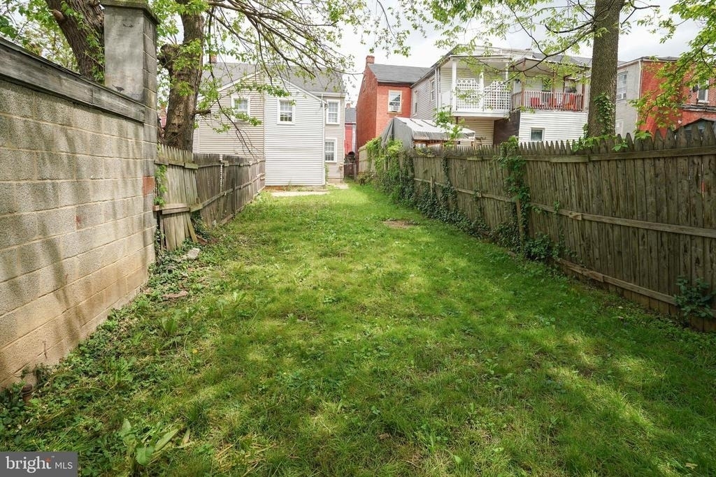 404 Beaver Street - Photo 2