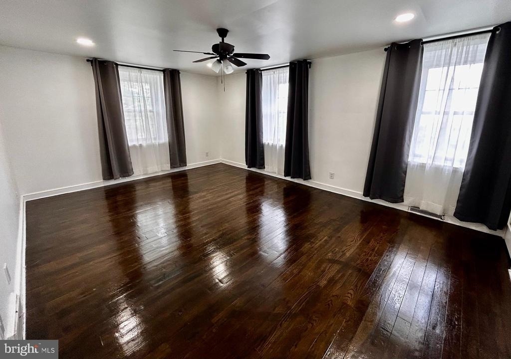 56 N New Ardmore Avenue - Photo 4