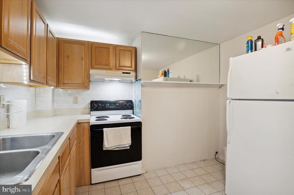 20 S Village Avenue - Photo 9
