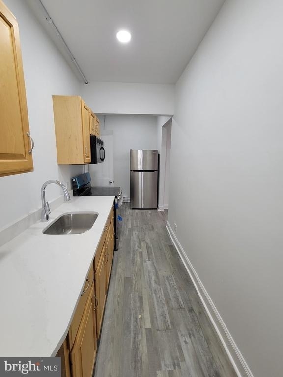 1801 S Main Street - Photo 2