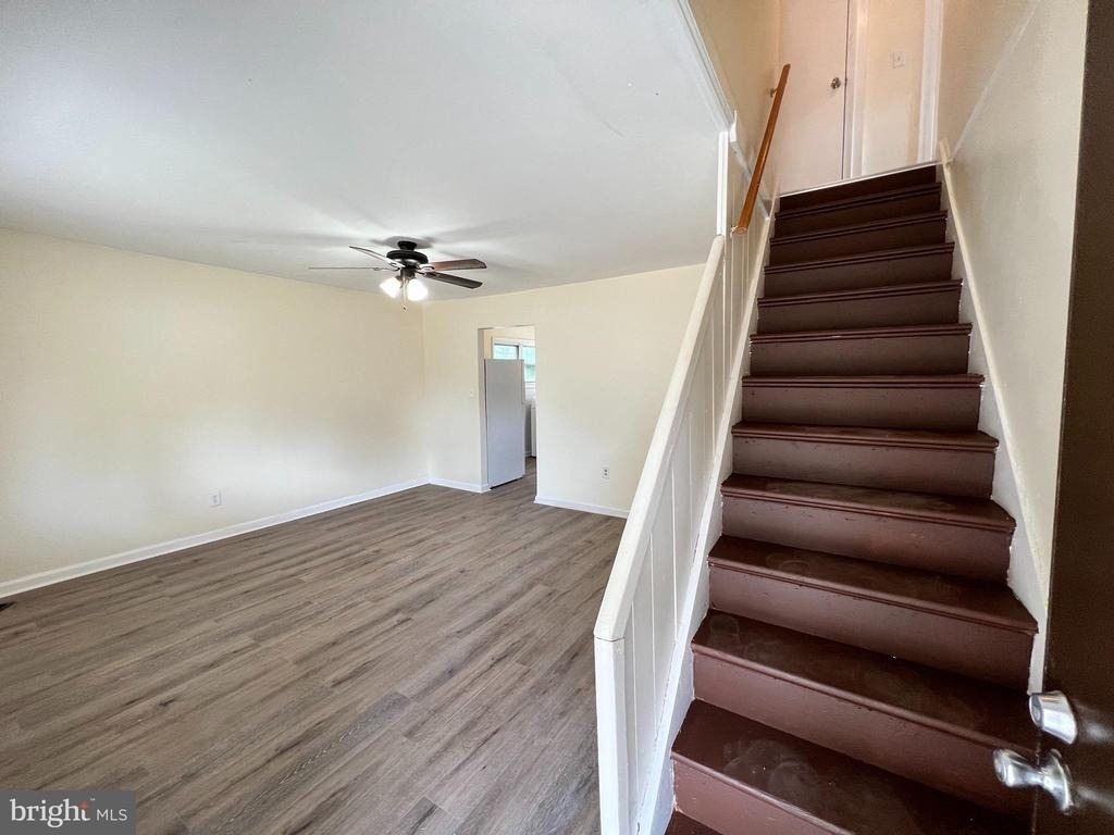 1008 Terrace Boulevard - Photo 2