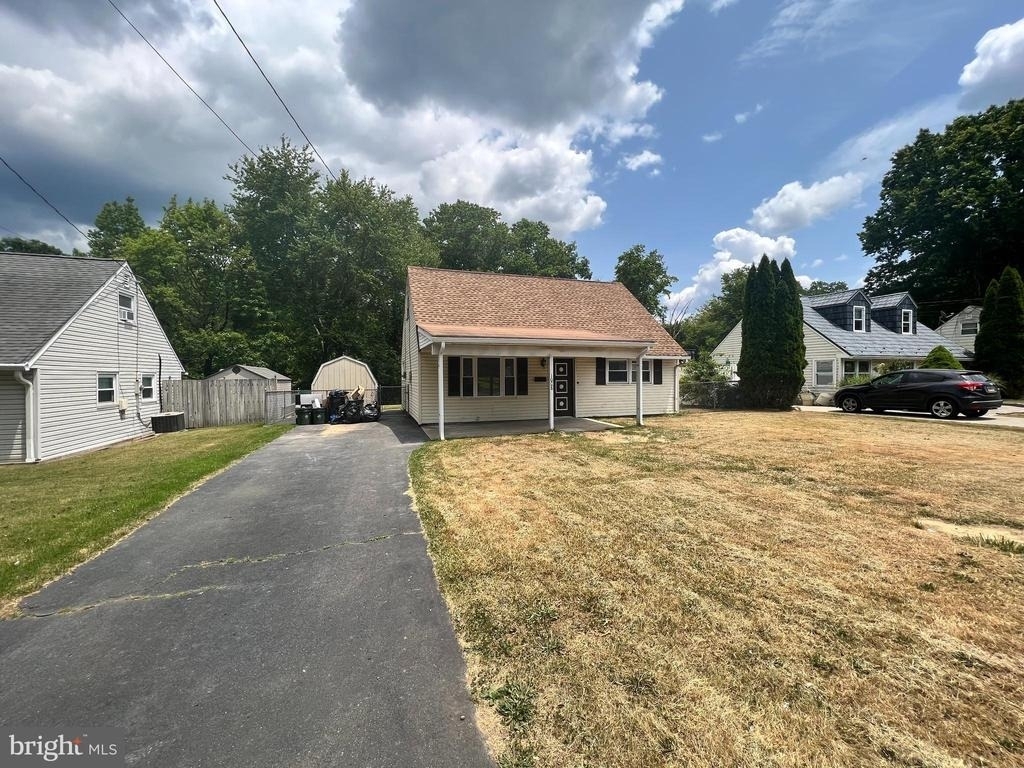 1008 Terrace Boulevard - Photo 1