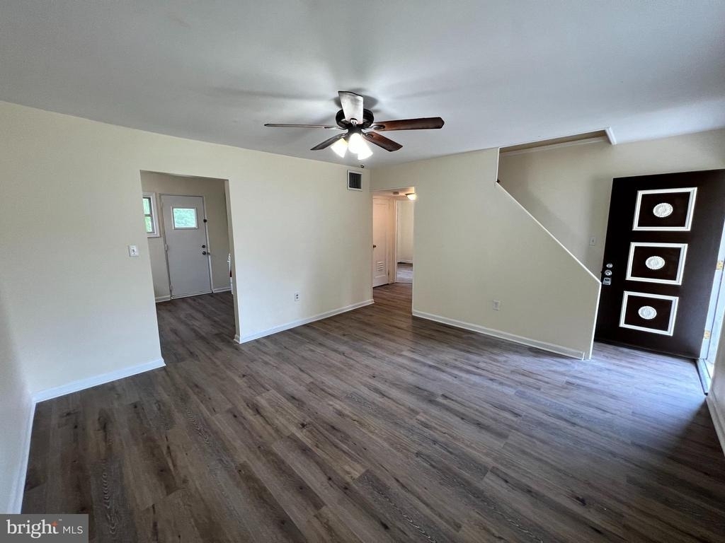 1008 Terrace Boulevard - Photo 3