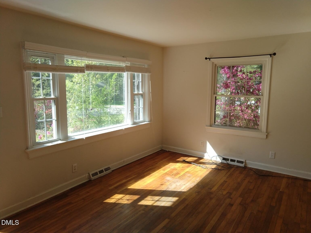 229 Urban Drive - Photo 2