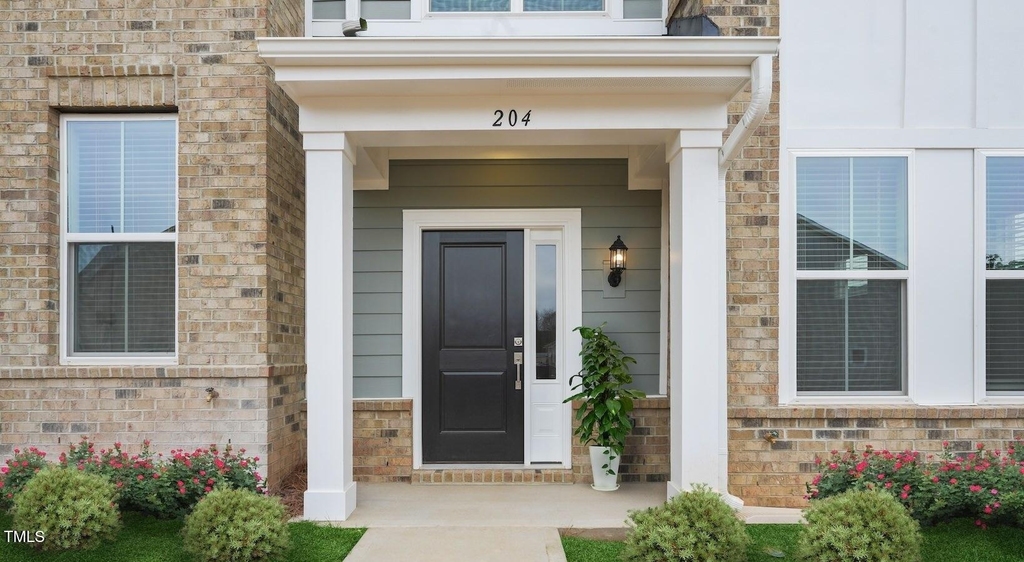101 Decatur Drive - Photo 1