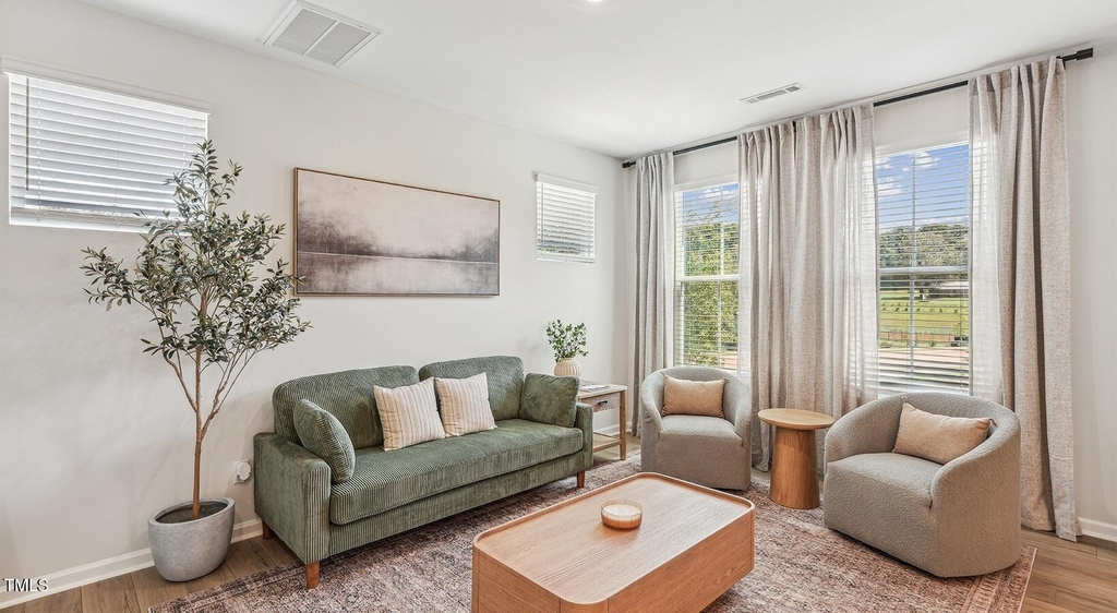 101 Decatur Drive - Photo 4