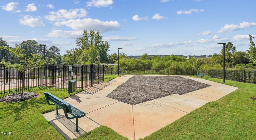 101 Decatur Drive - Photo 3