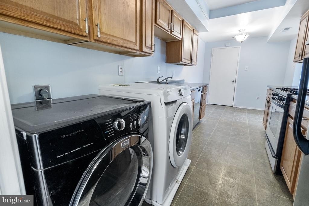 10239 Prince Place - Photo 17