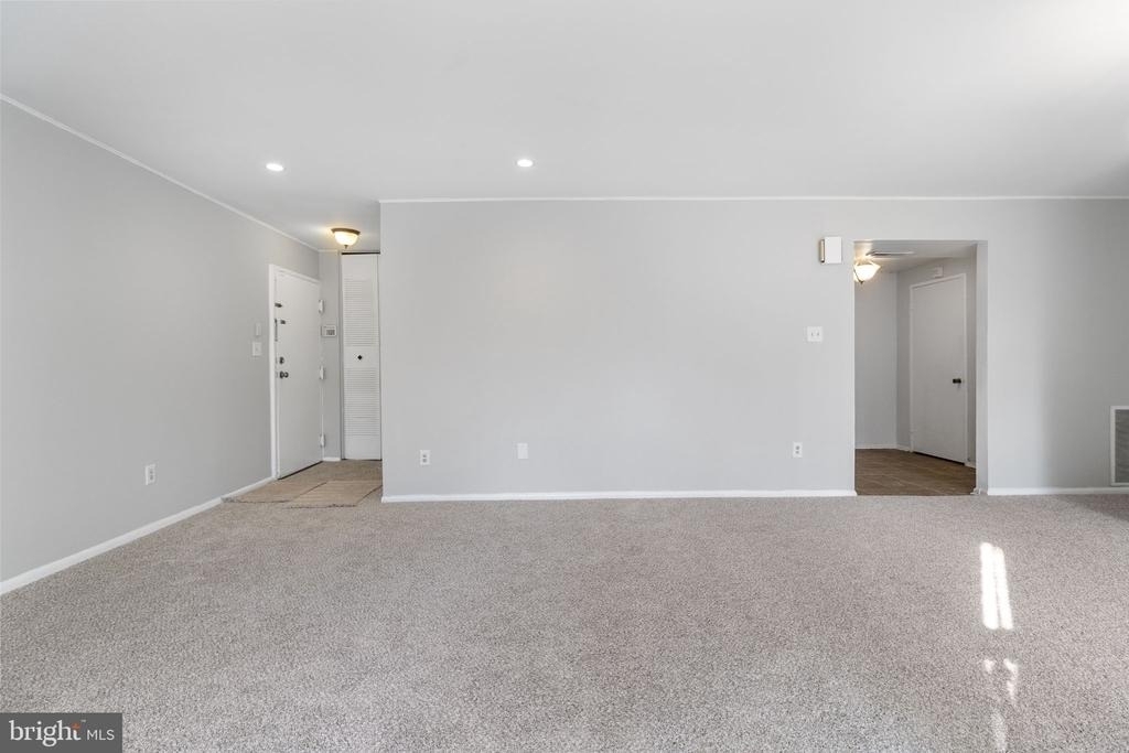10239 Prince Place - Photo 4