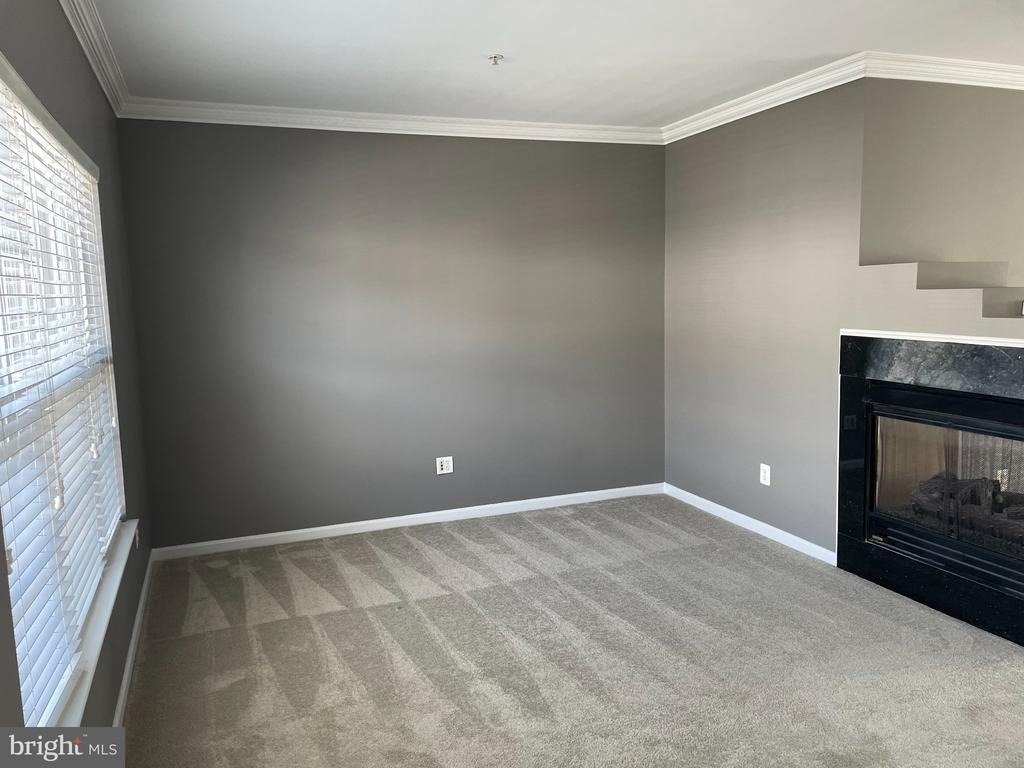 313 Cross Green Street - Photo 7