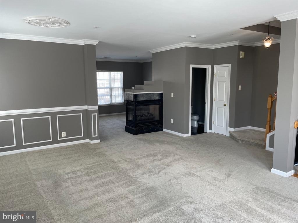 313 Cross Green Street - Photo 4