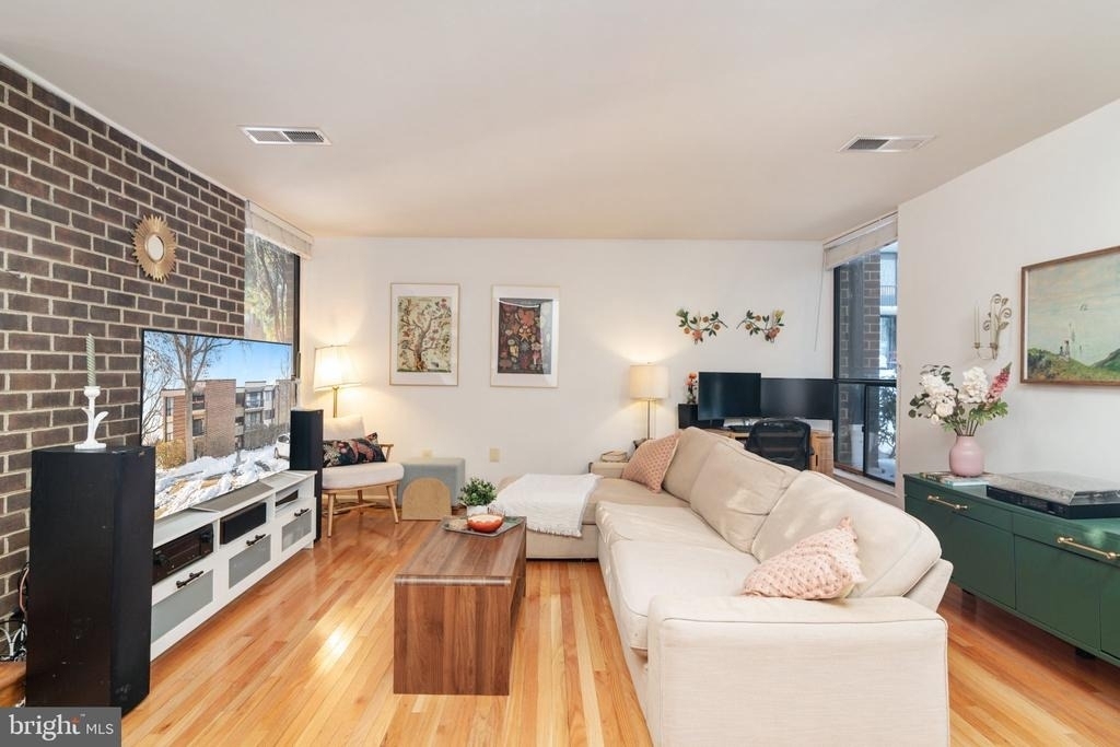 2110 Bonnywood Lane - Photo 4