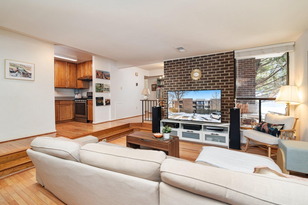 2110 Bonnywood Lane - Photo 3