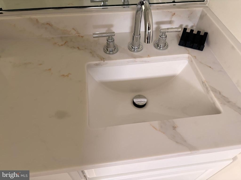 153 Quincy Street - Photo 36