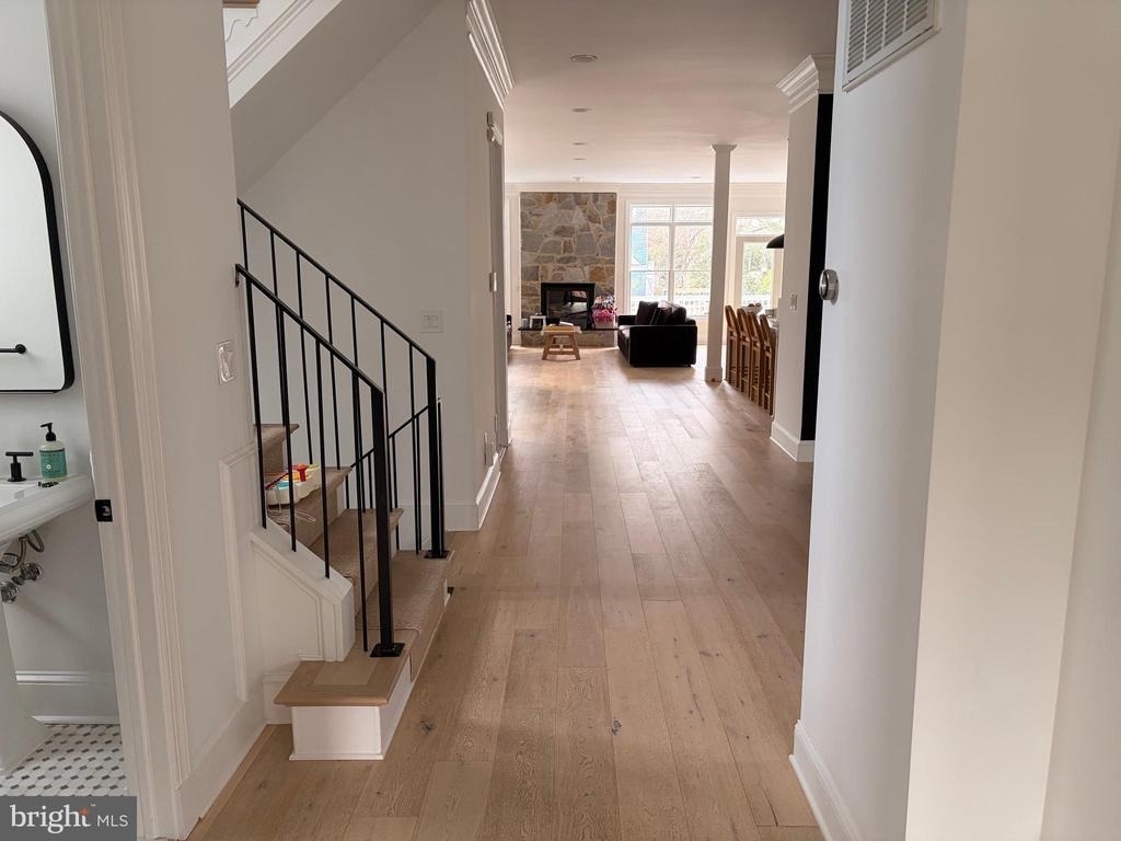 153 Quincy Street - Photo 3
