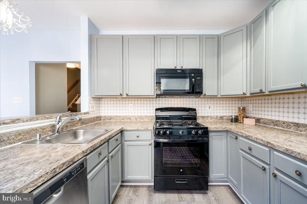 12121 Amber Ridge Circle - Photo 9