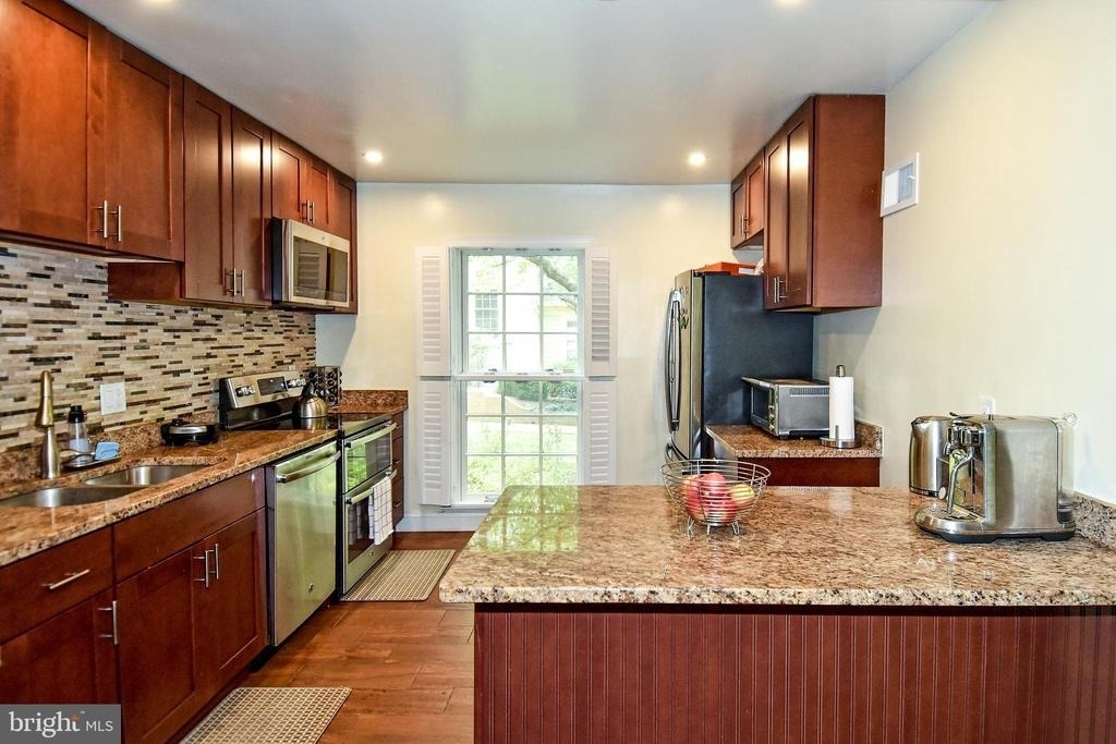 5153 Westbard Avenue - Photo 12