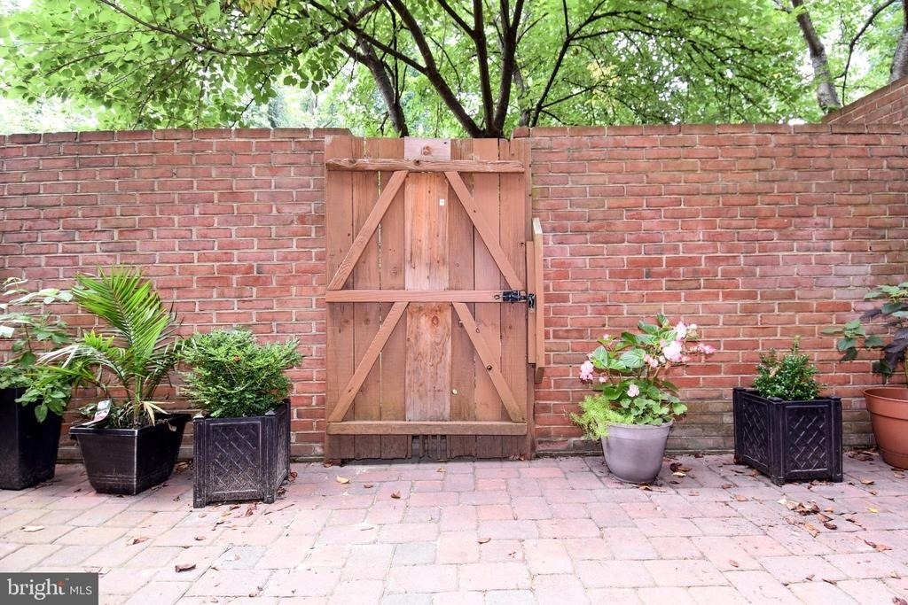 5153 Westbard Avenue - Photo 47