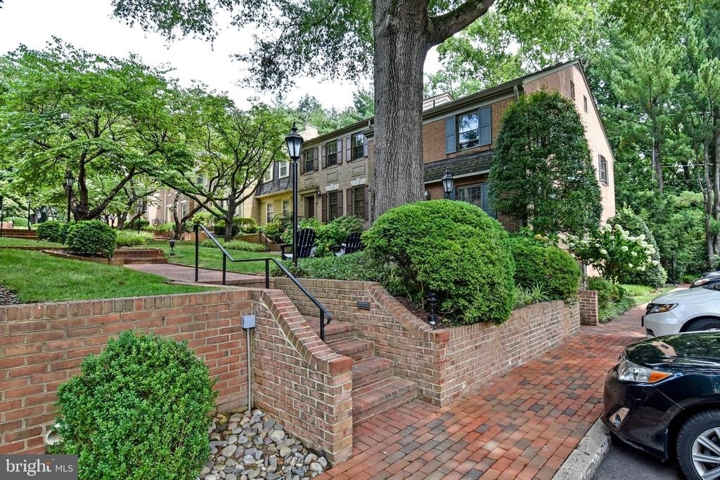 5153 Westbard Avenue - Photo 3