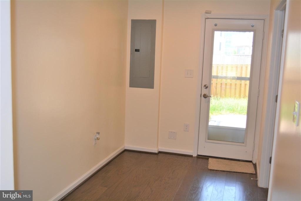 6203 Margarita Way - Photo 4