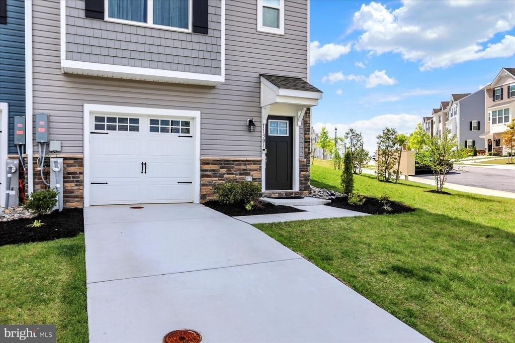 11301 Carobel Court - Photo 4