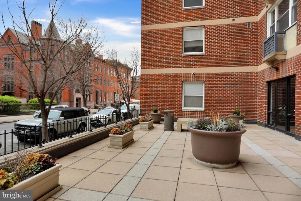 1101 Saint Paul Street - Photo 34