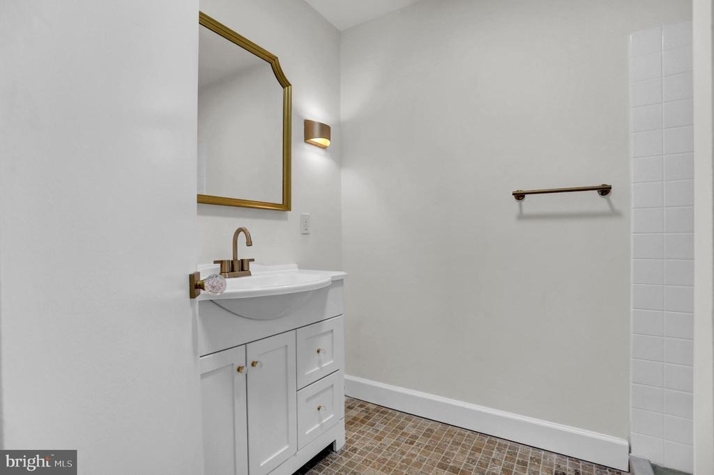 1101 Saint Paul Street - Photo 21