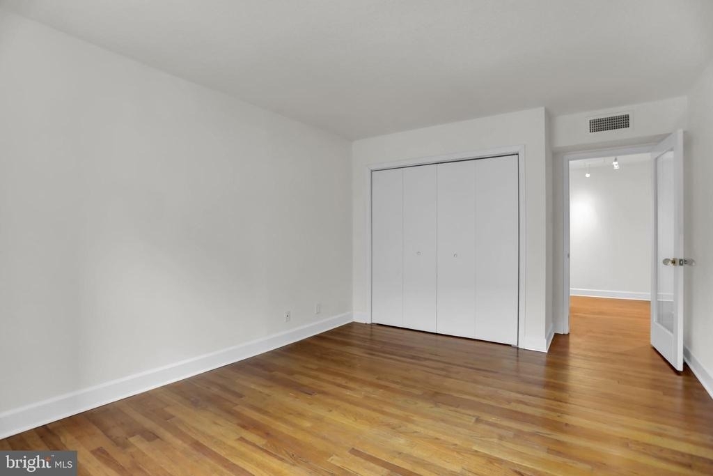 1101 Saint Paul Street - Photo 23