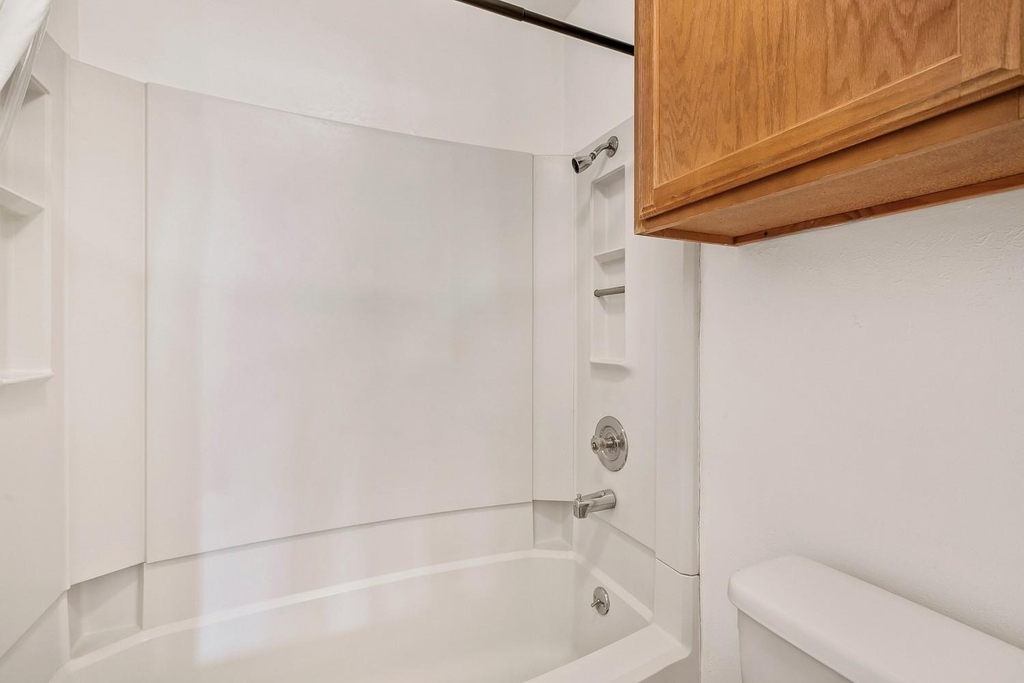 6029 Old Fredericksburg Rd - Photo 8
