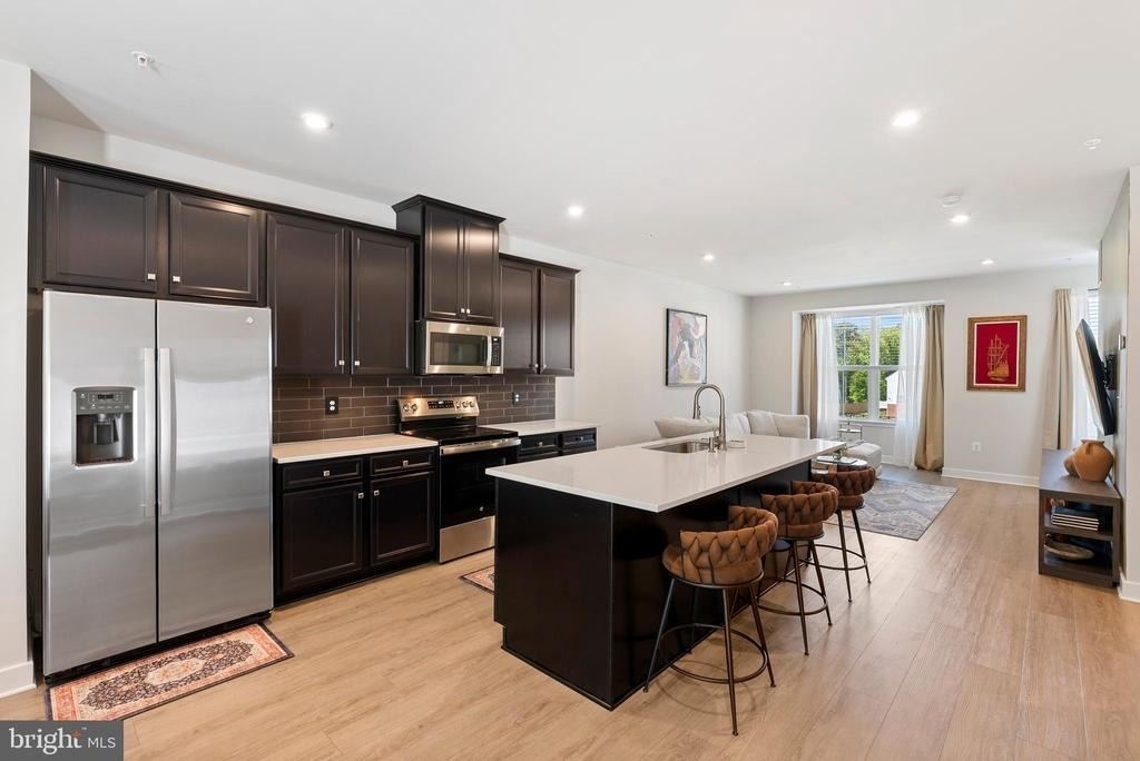 7903 Tanbridge Ln - Photo 11