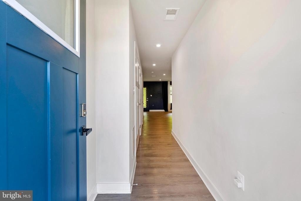 7903 Tanbridge Ln - Photo 3