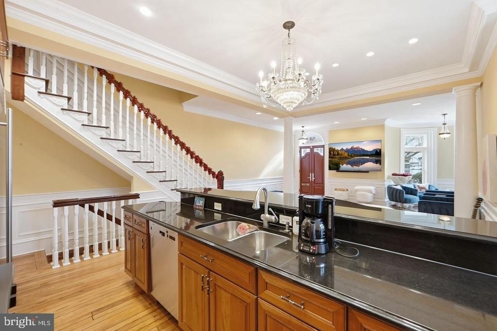 949 S Street Nw - Photo 8