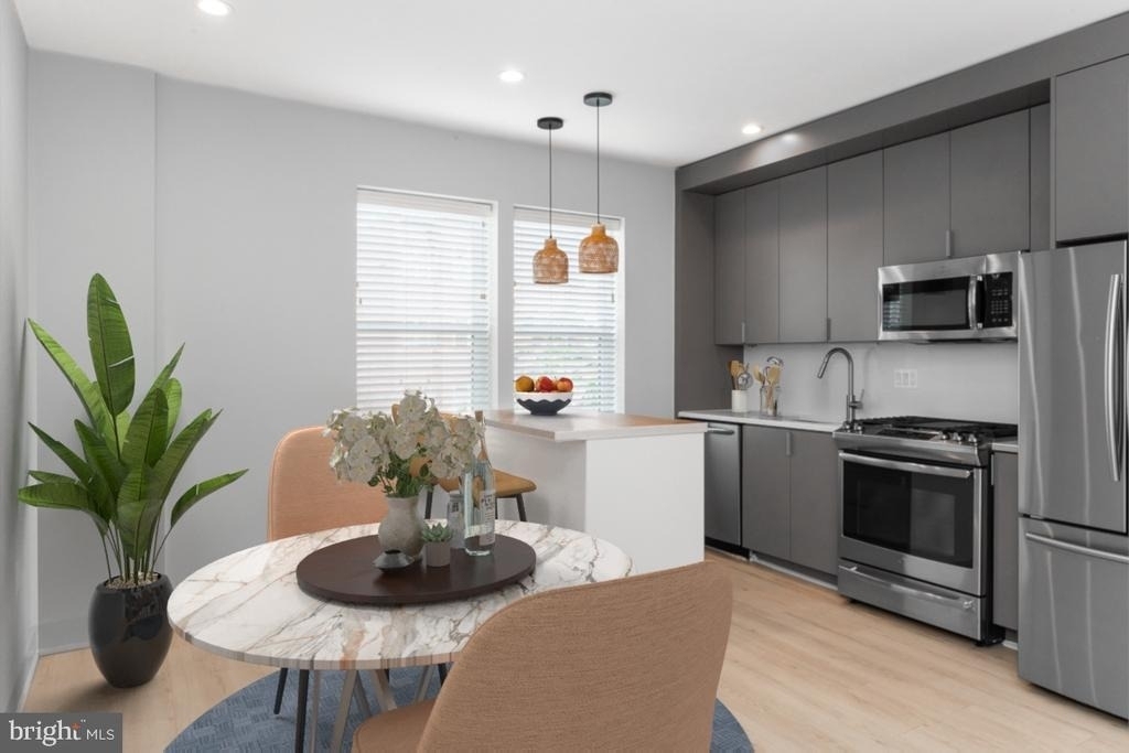 839 Kennedy Street Nw - Photo 3