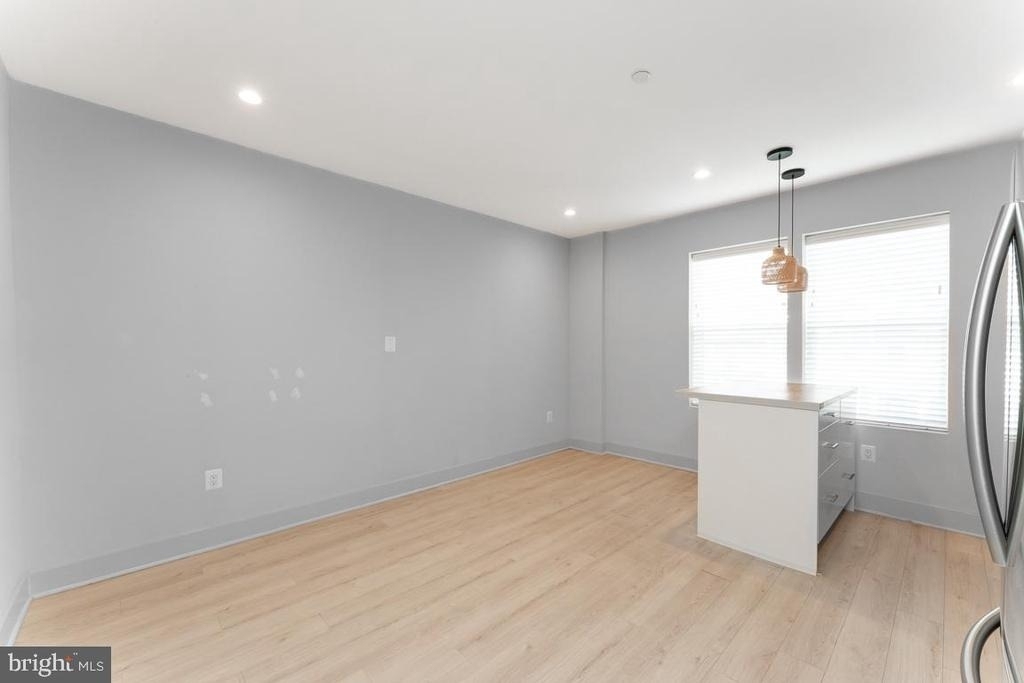839 Kennedy Street Nw - Photo 2