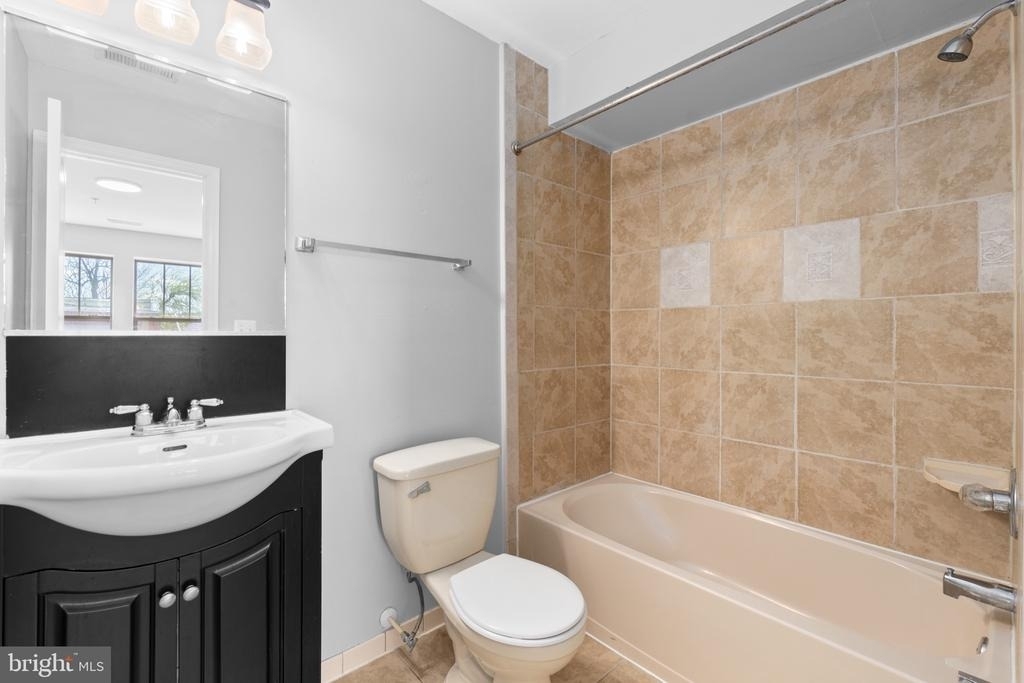 1829 Providence Street Ne - Photo 14