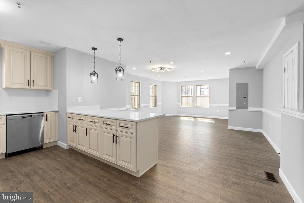 1829 Providence Street Ne - Photo 12
