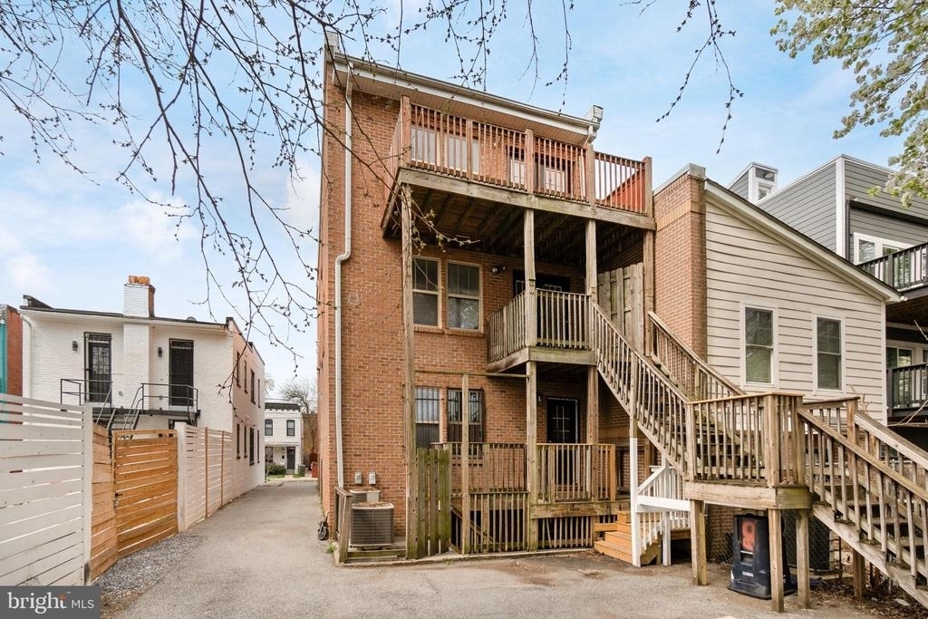 1829 Providence Street Ne - Photo 31