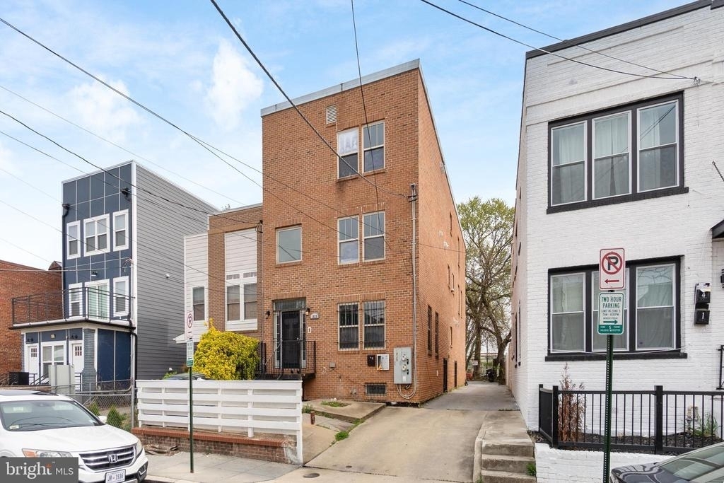 1829 Providence Street Ne - Photo 1