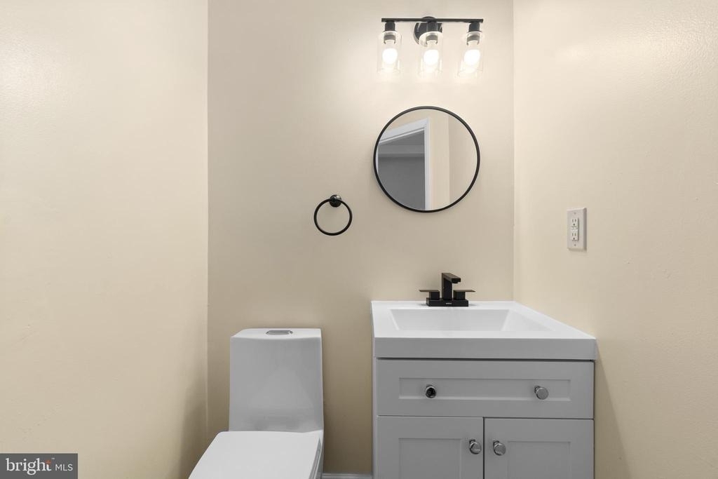 1829 Providence Street Ne - Photo 8