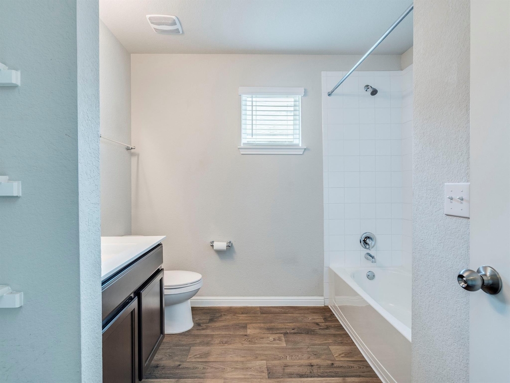 217 Yoakum St - Photo 19