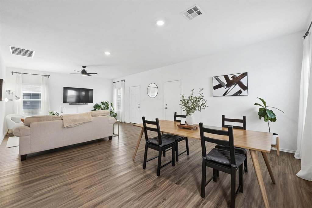 221 Barbary Coast Ln - Photo 6