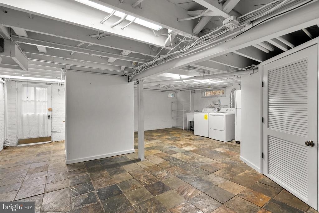 3247 38th Street Nw - Photo 21