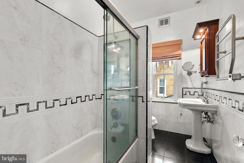 3247 38th Street Nw - Photo 14