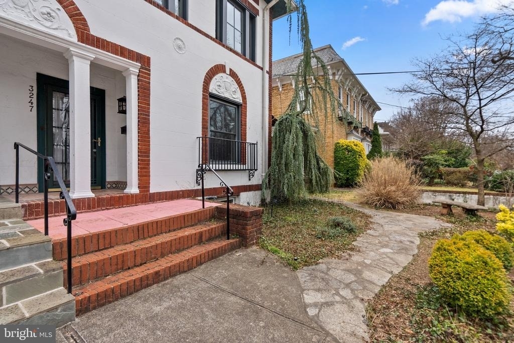 3247 38th Street Nw - Photo 2