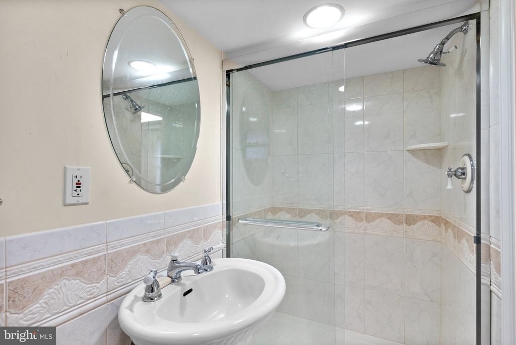 3247 38th Street Nw - Photo 22