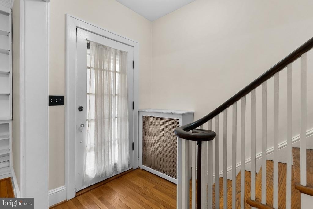 3247 38th Street Nw - Photo 3