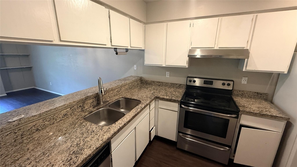 5313 Indio Dr - Photo 6