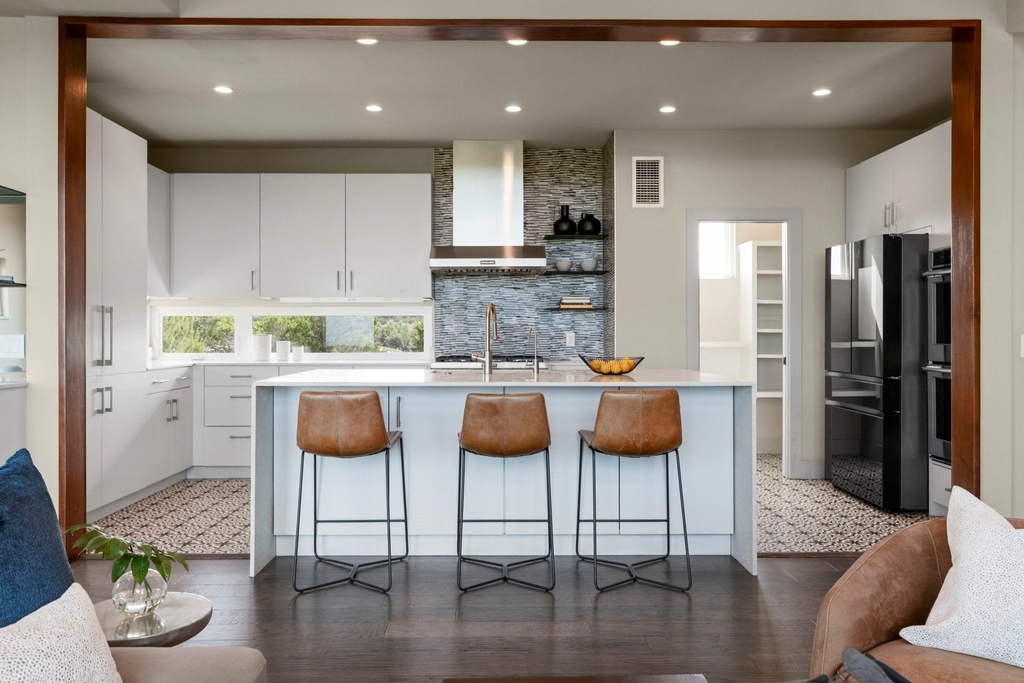 10800 Superview Dr - Photo 3
