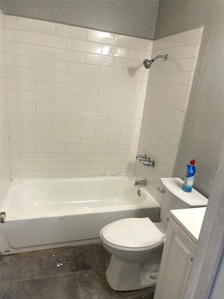 2200 Tabor Ct - Photo 9
