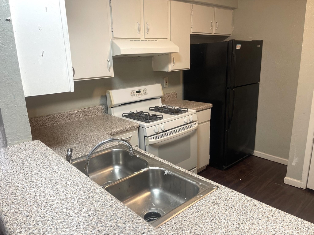 2200 Tabor Ct - Photo 26